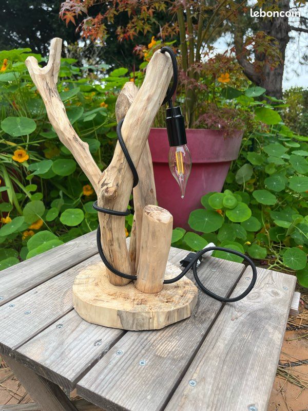 Lampe en bois naturel (image 5)