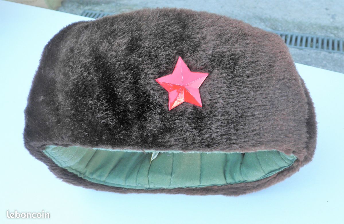 Lot 3 chapeaux / bonnets en fausse fourrure - Vintage (image 6)