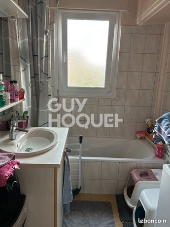 https://img.leboncoin.fr/api/v1/lbcpb1/images/5b/09/30/5b0930bfc5a27324456bc2c70a077c9514635898.jpg?rule=ad-image