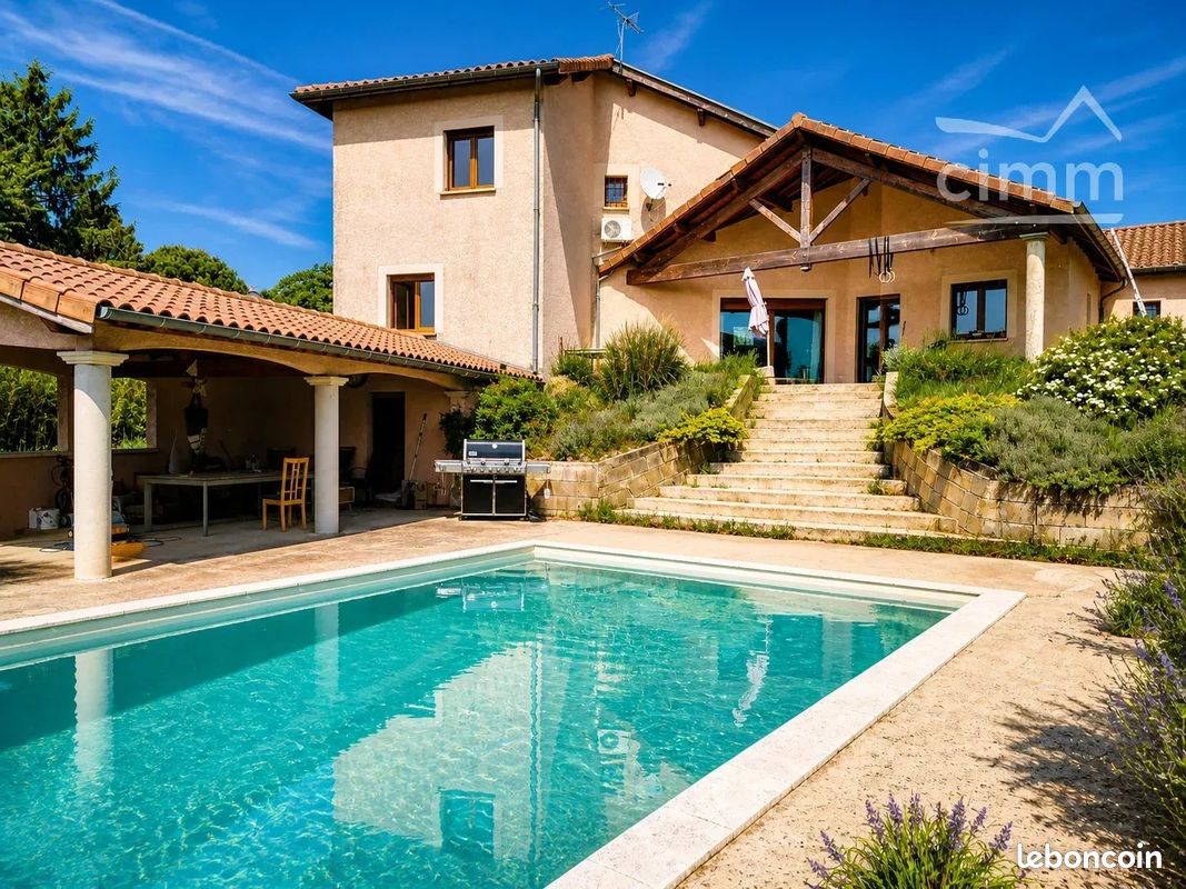 Maison 6 pièces 211 m² · à Roche · 211 m² · 499 000 €