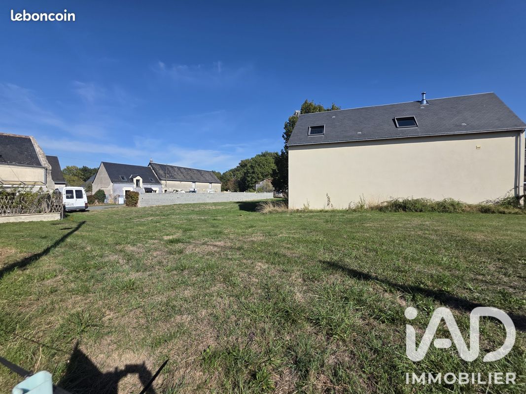 Terrain 965 m² · à Saint-Branchs · 965 m² · 83 500 €