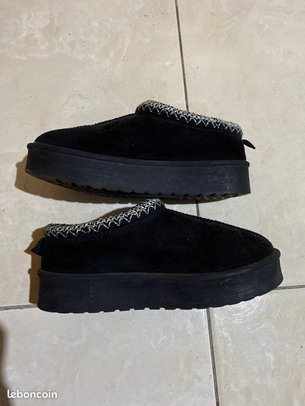 Ugg (image 1)