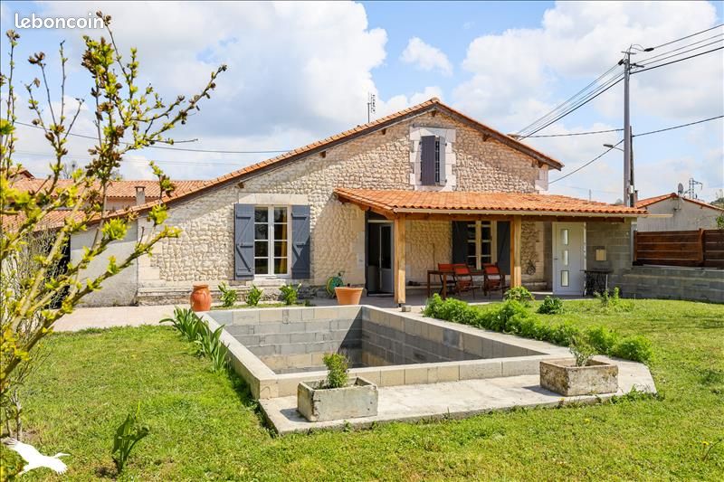Maison 5 pièces 114 m² - Chalais 16210 (image principale 0)