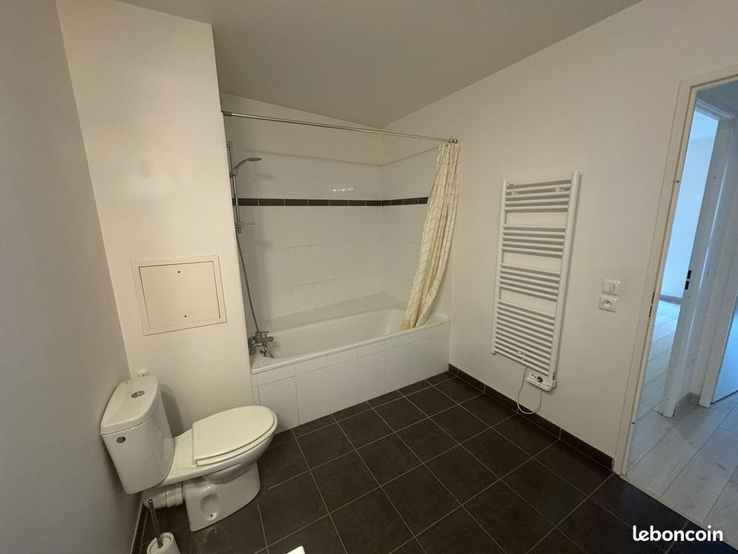 Appartement a louer montreuil - 3 pièce(s) - 64 m2 - Surfyn