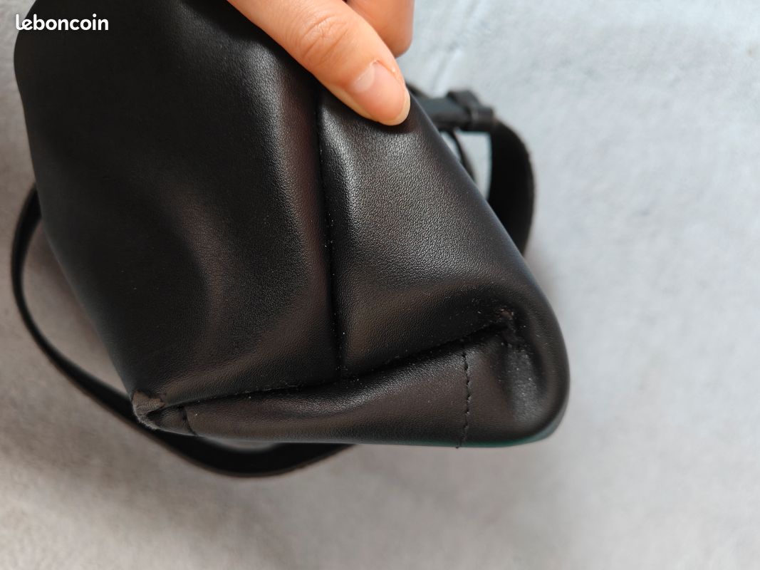Calvin Klein Jeans Sac à bandoulière couleur noire femme (image 9)