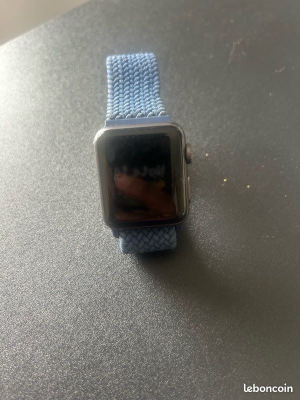 Apple Watch (image 1)