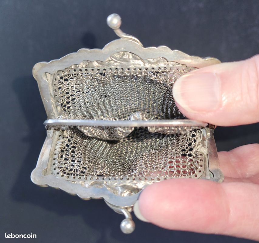 ANCIENNE AUMONIERE BOURSE En Argent . Porte Monnaie En Cote De Maille