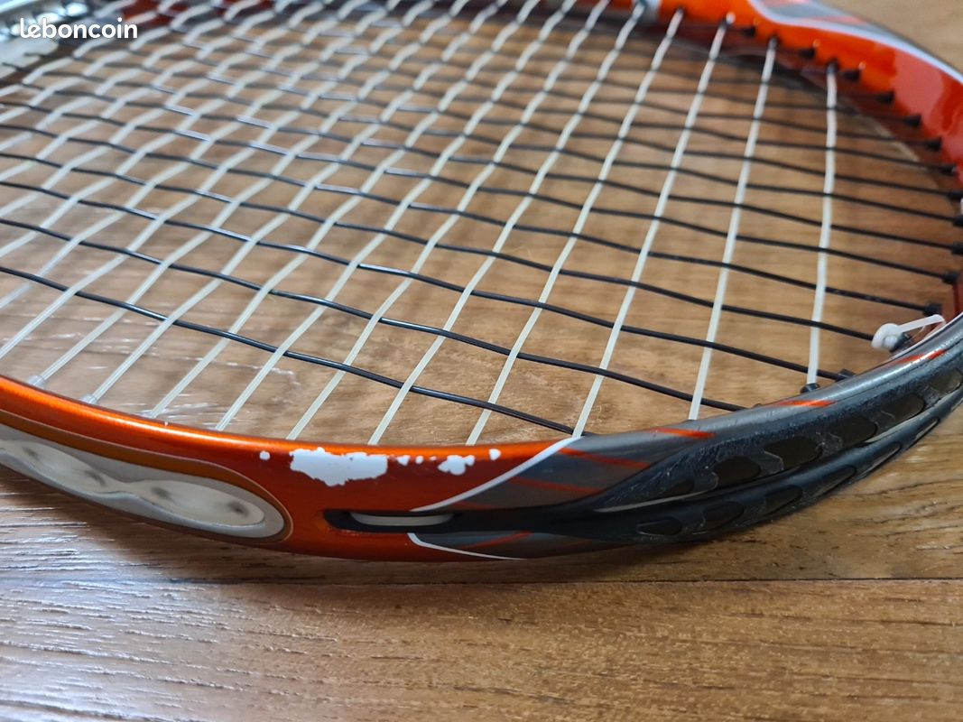 Raquette De Tennis HEAD Crossbow 2 – Midplus, Grip 2, Rouge – équilibre Puissance/contrôle, Technologie Stabilisatrice Anti-vibrations