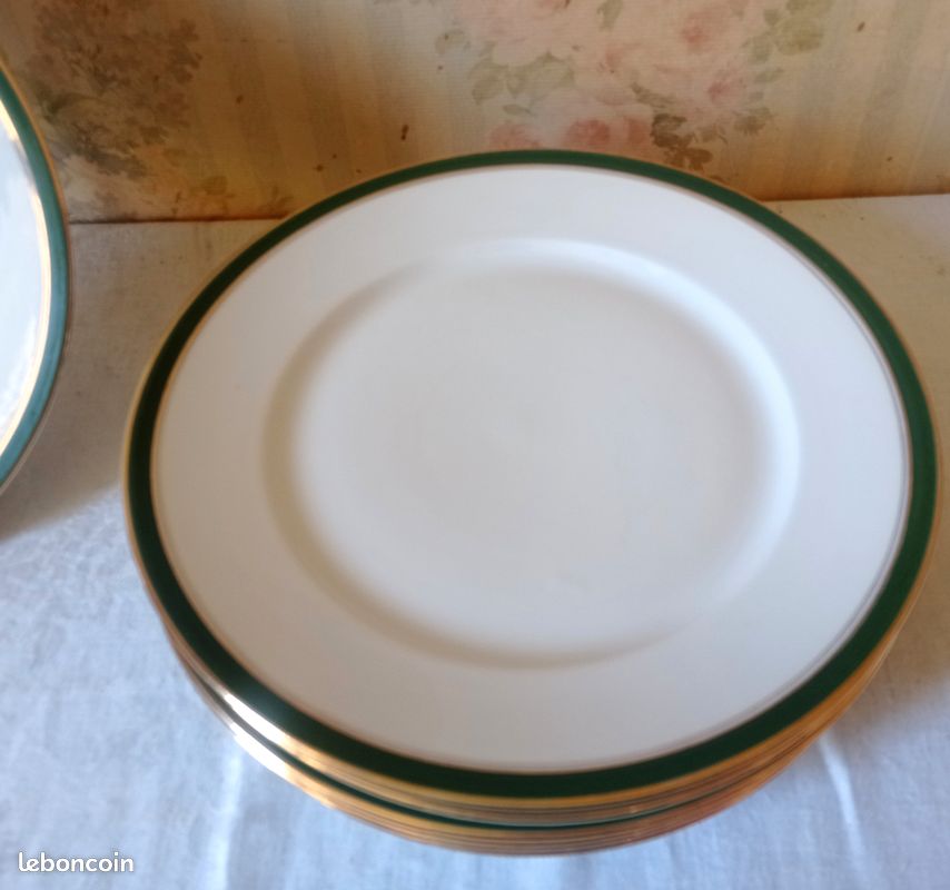 Six assiettes plates signées William Guérin Porcelaine de Limoges Rainier Grace Kelly (image 1)