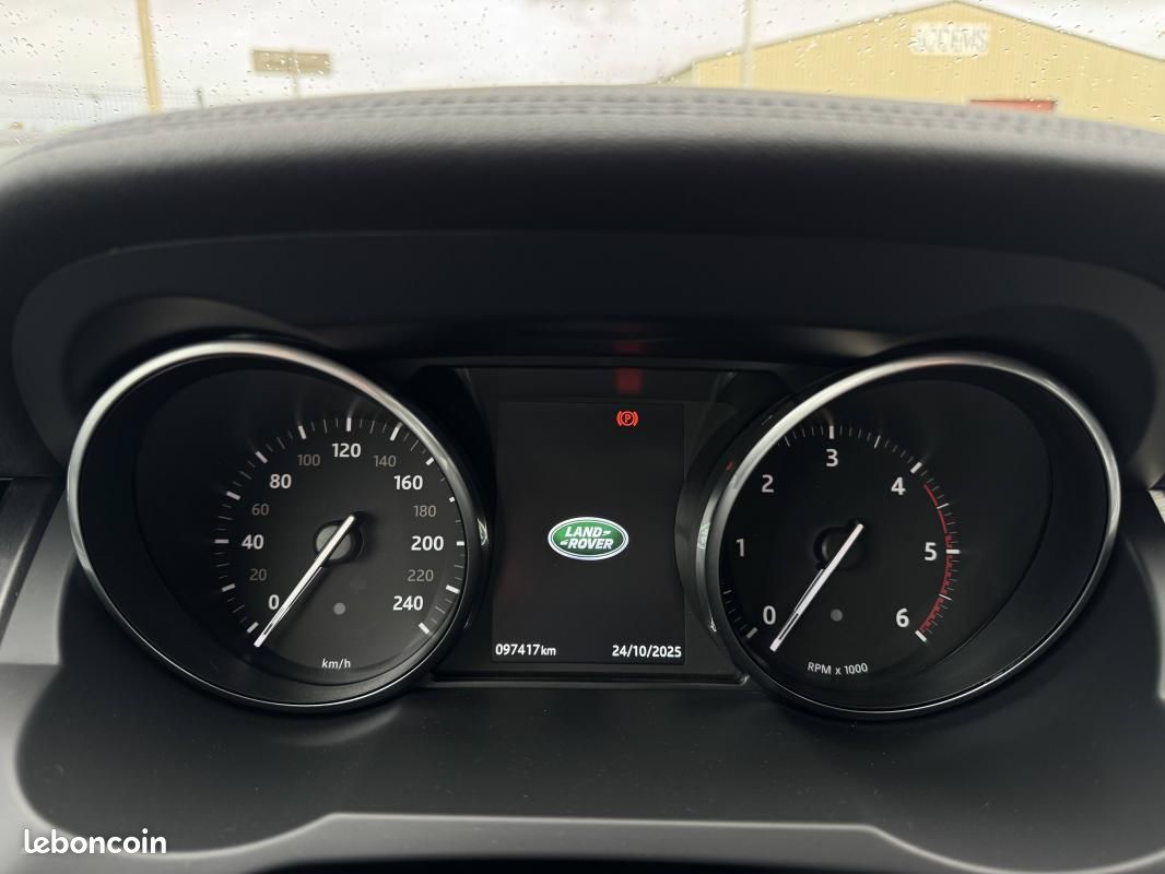 Land Rover Range Rover Evoque 2.0 D 150 GPS CUIR CAMERA TEL REGULATEUR (image 16)