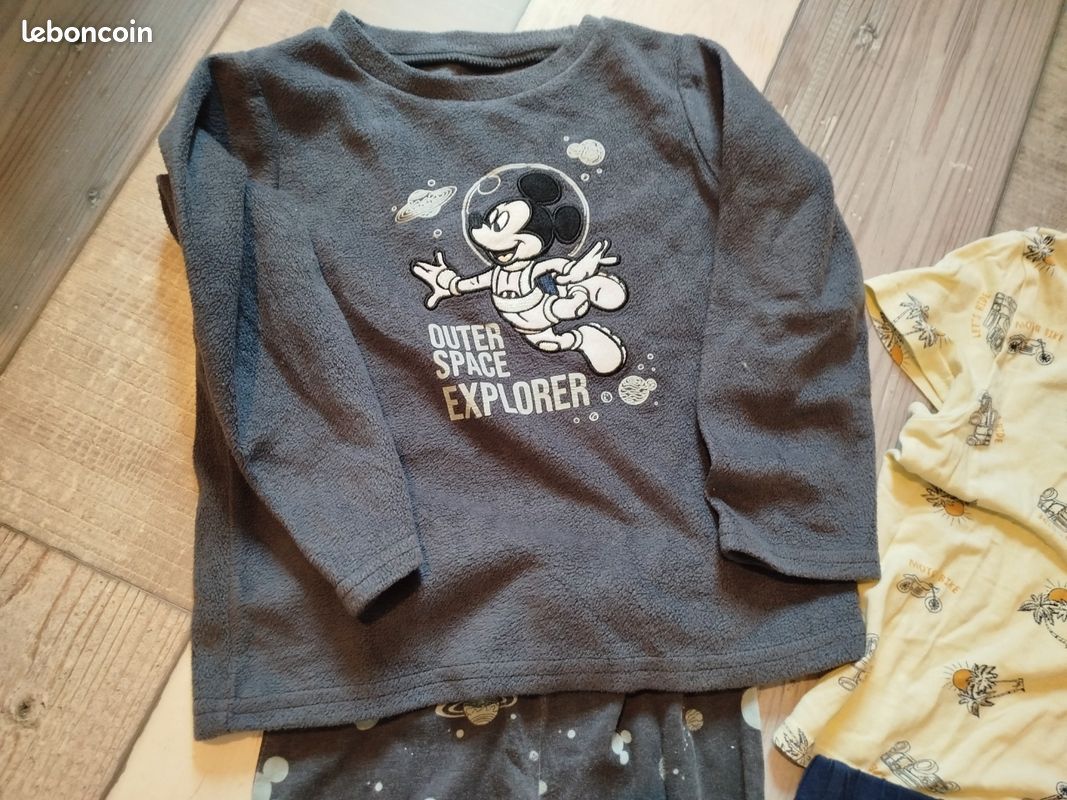 Lot de vêtements garçon taille 4 ans (image 8)