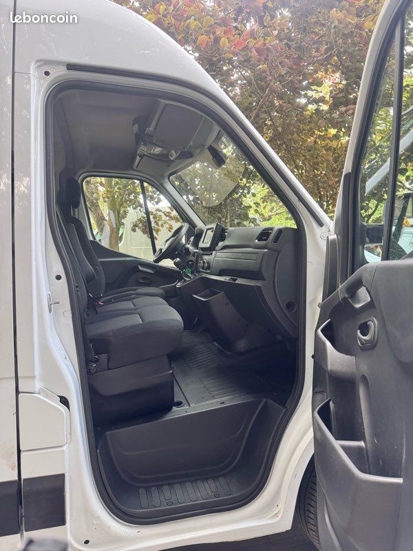 Renault master fgn trac l2h2 blue dci 135 2,3 dci grand confort - 14 991 ht - tva récupérable - galerie - attelage - sort de révision (image 4)