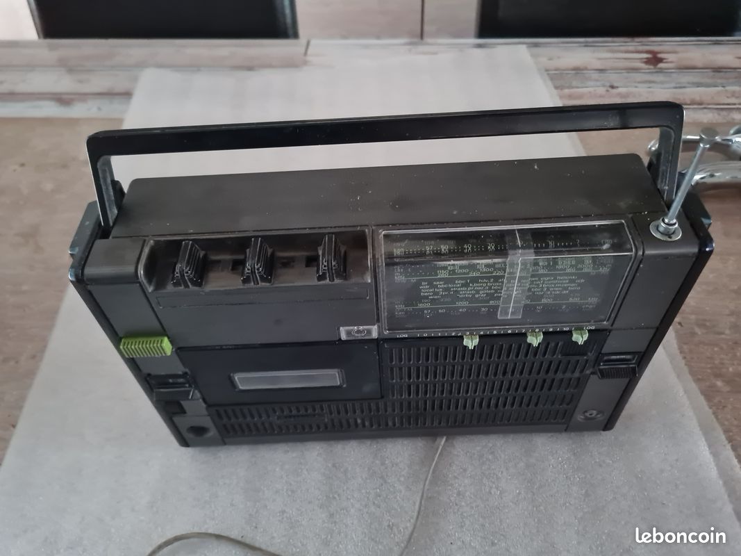 VINTAGE PHILIPS PORTABLE cassette recorder D 6410 - 1983 - D6410 EUR 79,00 - FR