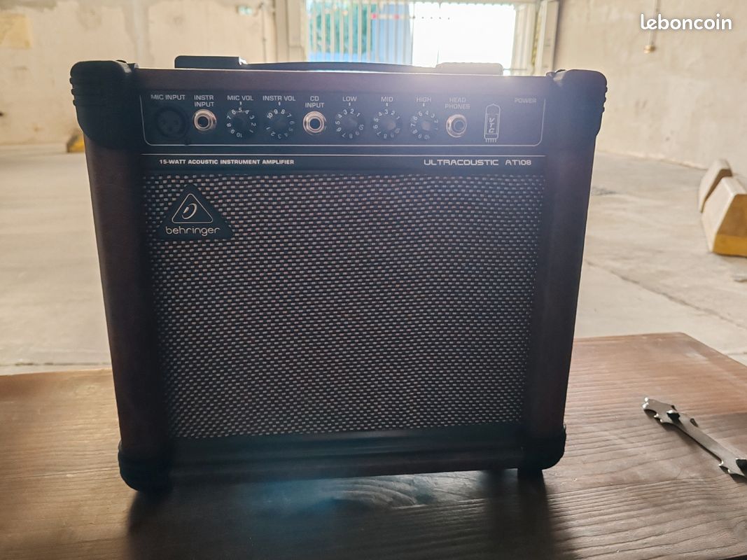 Ampli acoustique Behringer Ultracoustic AT108 – 15W (image 2)