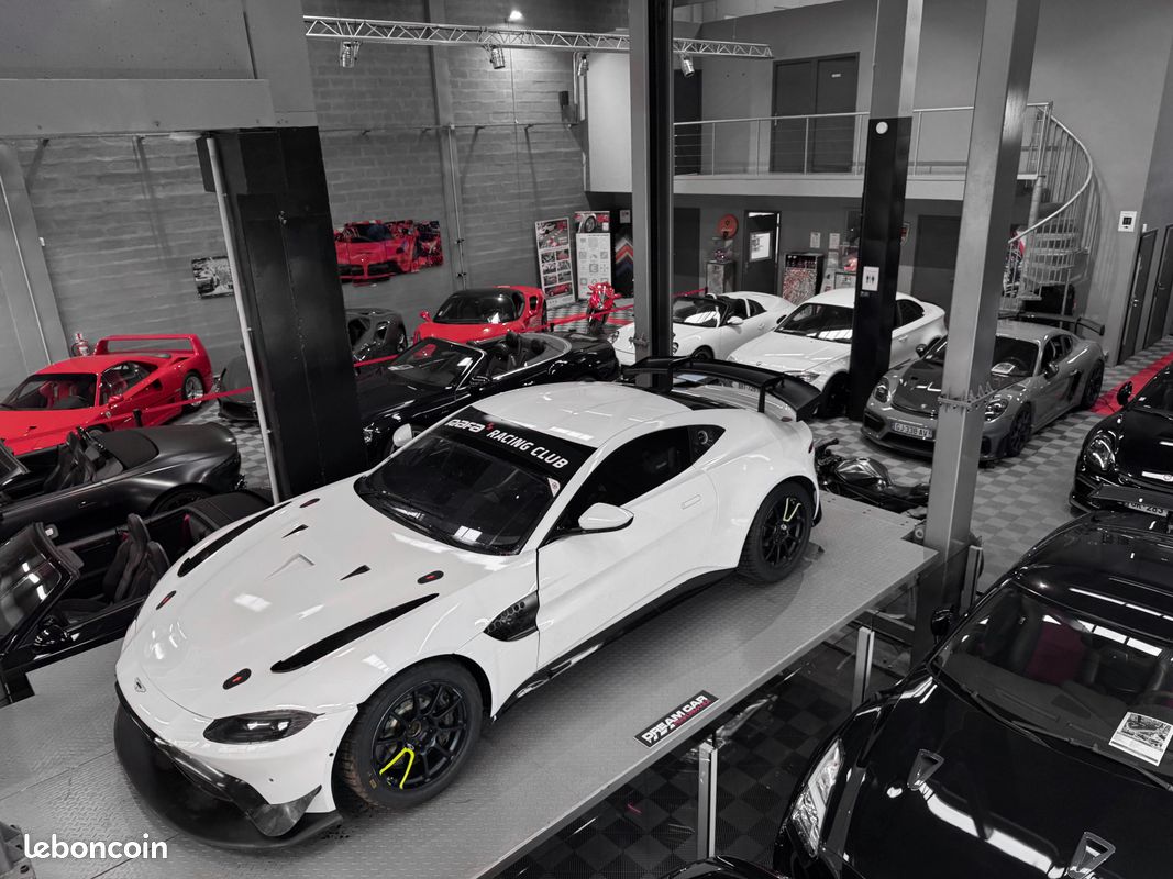 Aston martin vantage amr gt4 17a (image 1)