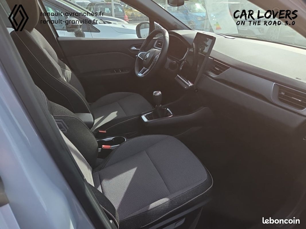 RENAULT Captur TCe 90 ch Techno (image 18)