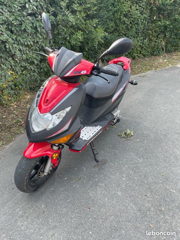 Pot D'origine Pour Scooter Keeway RY6 - Échappement 2 Temps - Occasion Fonctionnel