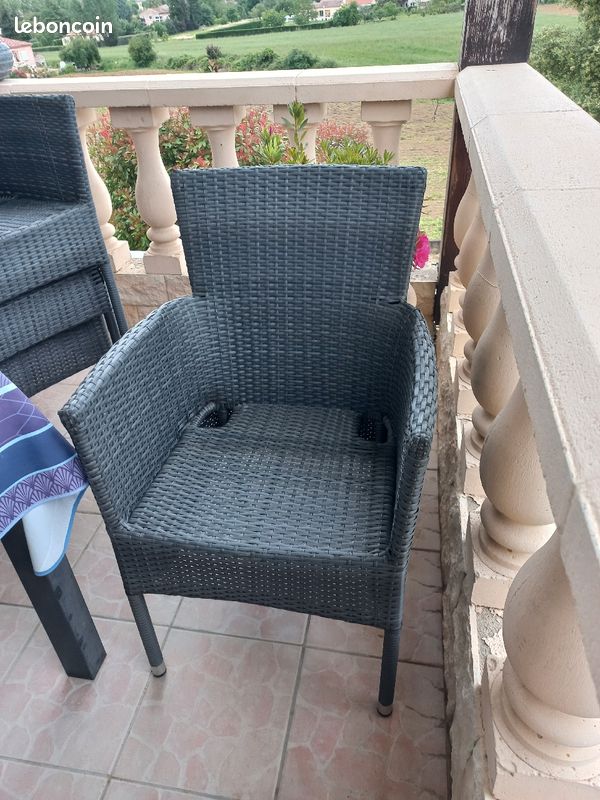 Lot de quatre Fauteuils d exterieur (image 3)