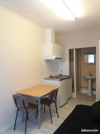 Studio 1 pièce 13 m²