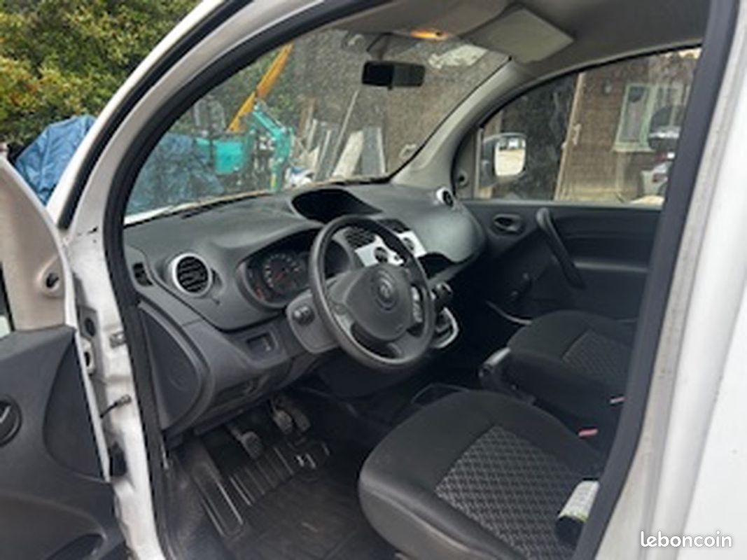 RENAULT Kangoo EXPRESS 1.5 DCI 75 STE GENERIQUE (image 12)