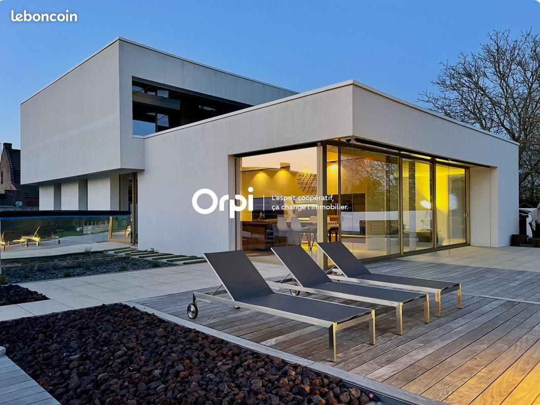 Maison 5 pièces 260 m² · à Lens · 260 m² · 1 090 000 €