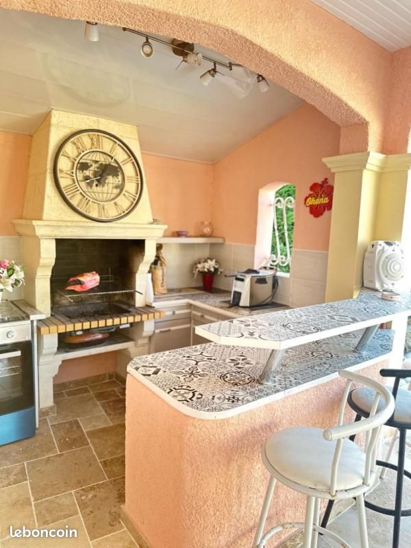 Villa 10 pièces 240 m² - La Lande-de-Fronsac 33240 (image principale 14)