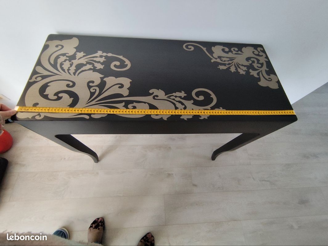 Console (image 4)