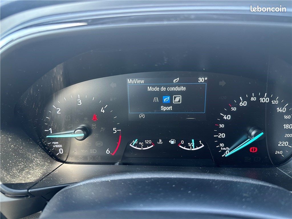 Ford Focus IV 2.0 ECOBLUE 150 S&S ST Line (image 15)