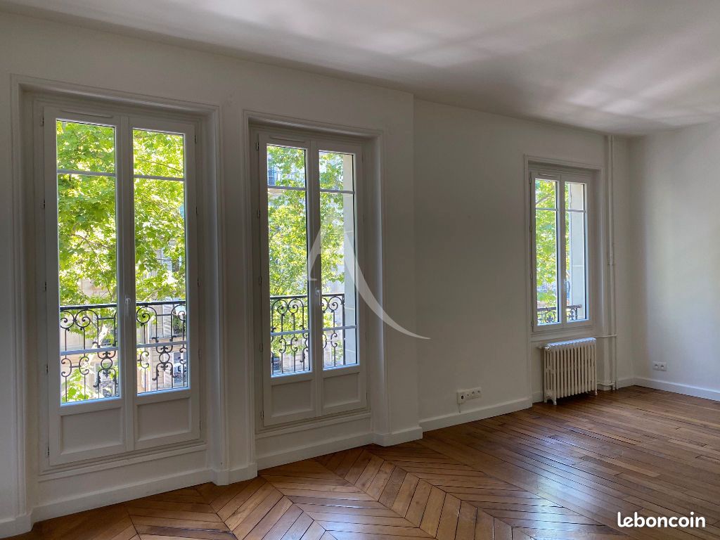 Appartement 2 pièces 53 m² · à Paris · 53 m² · 2 370 €/mois