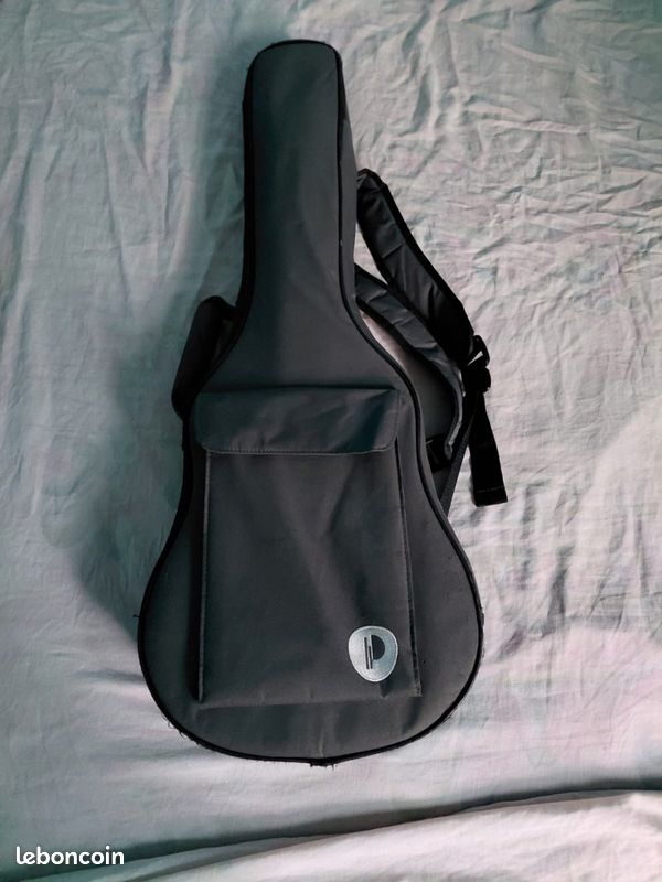 Guitare YAMAHA C 40pour enfants (image 1)