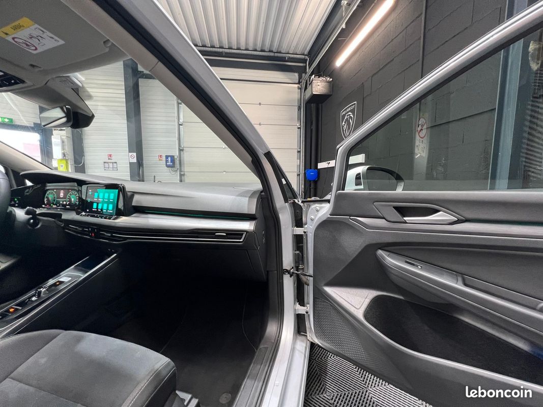 Volkswagen Golf 8 1.5 eTSi STYLE DSG7-150 cv-TOIT OUVRANT-VIRTUAL COCKPIT-CARPLAY-CAMERA DE RECUL (image 19)