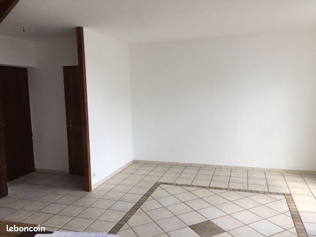 Appartement 4 pièces 80 m² · à Saint-Étienne · 80 m² · 660 €/mois