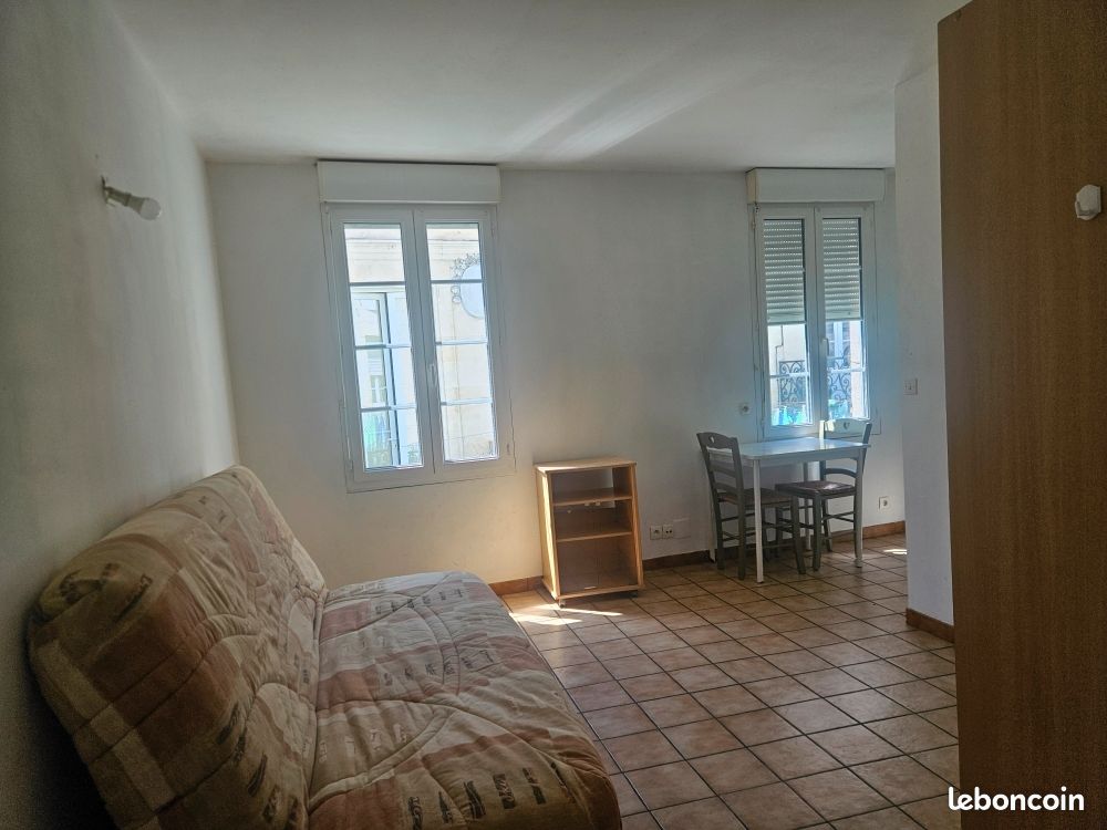 Appartement 1 pièce 23 m² · à Jonzac · 23 m² · 350 €