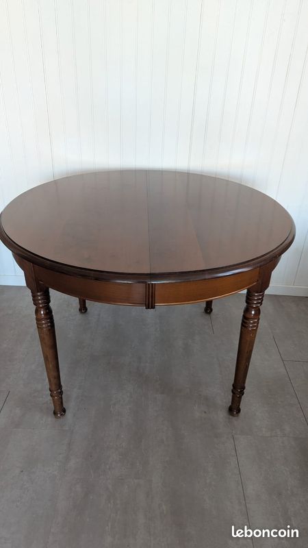 Table en merisier (image 1)