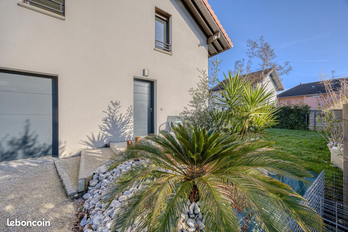 Maison 4 pièces 85 m² · à Aix-les-Bains · 85 m² · 977 €