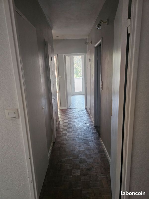 Appartement 3 pièces 70 m² · à Pierrelatte · 70 m² · 650 €/mois