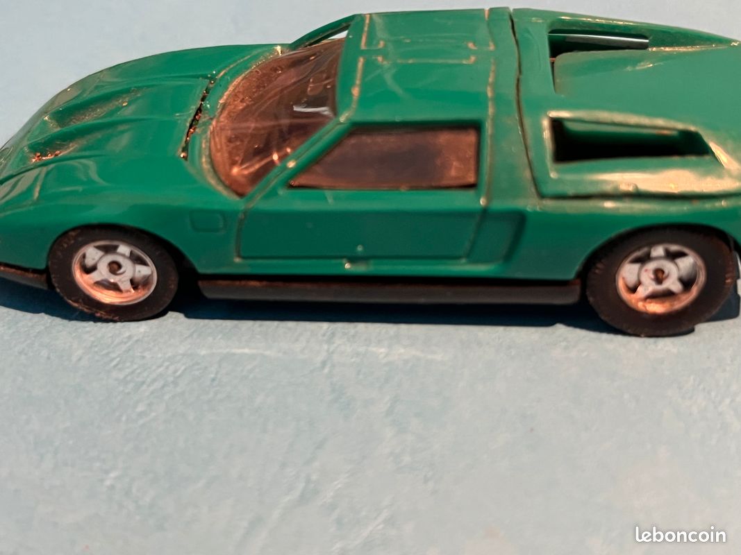 Mercedes C111 au 1/43 de Chez Norev n°172 (image 2)