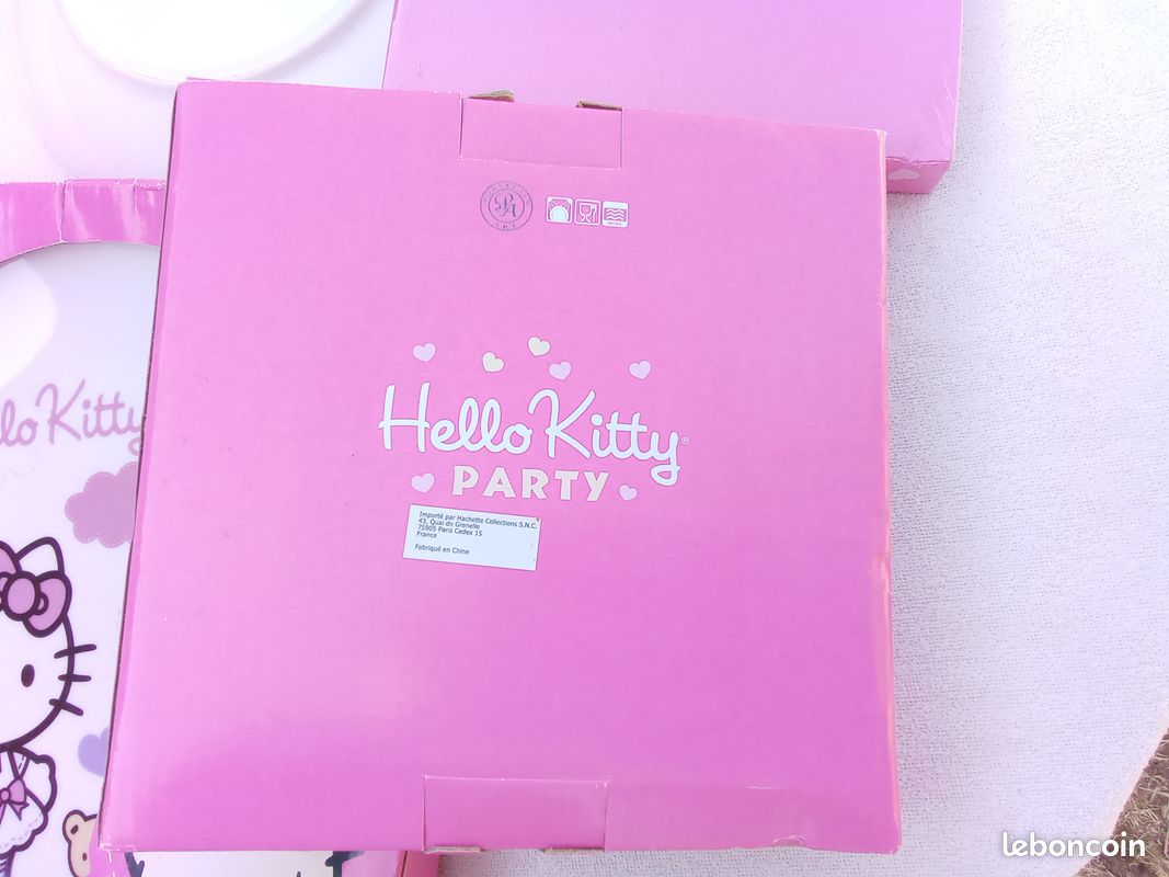 Lot de vaisselle Hello Kitty Party neuf vintage (image 10)