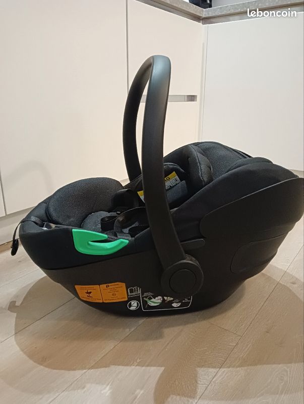 Siège auto pour bébé quasi neuf (image 1)