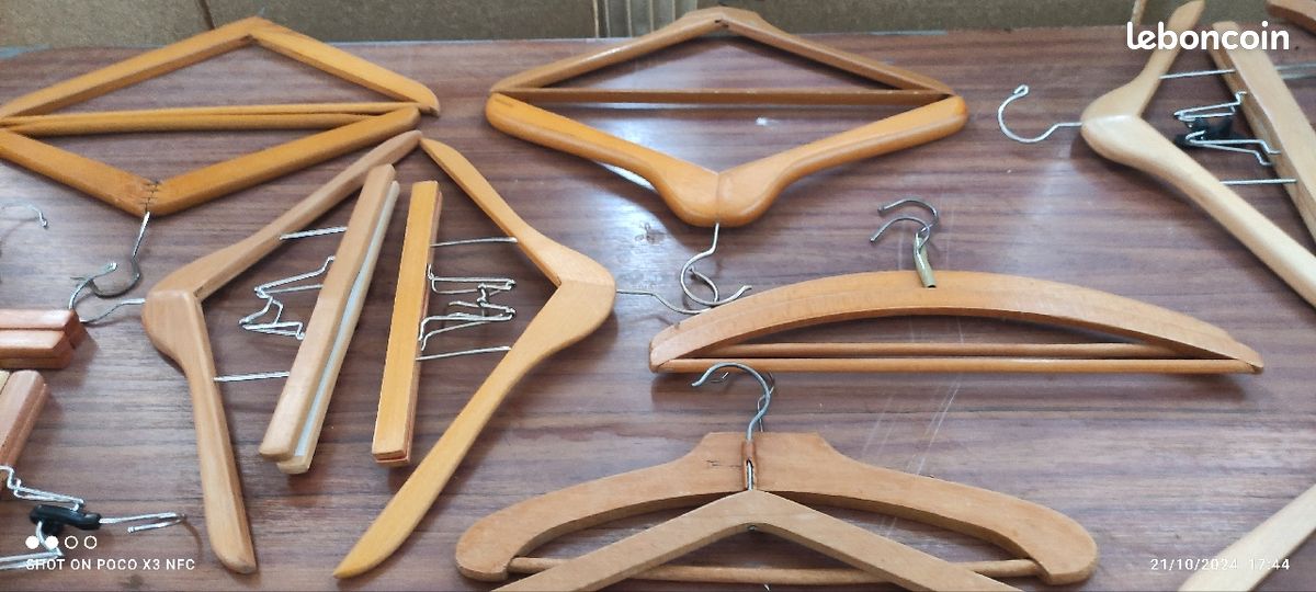 Cintres en bois (image 4)