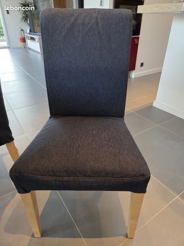 Table extensible IKEA EKEDALEN + 4 chaises HENRIKSDAL – Très bon 
