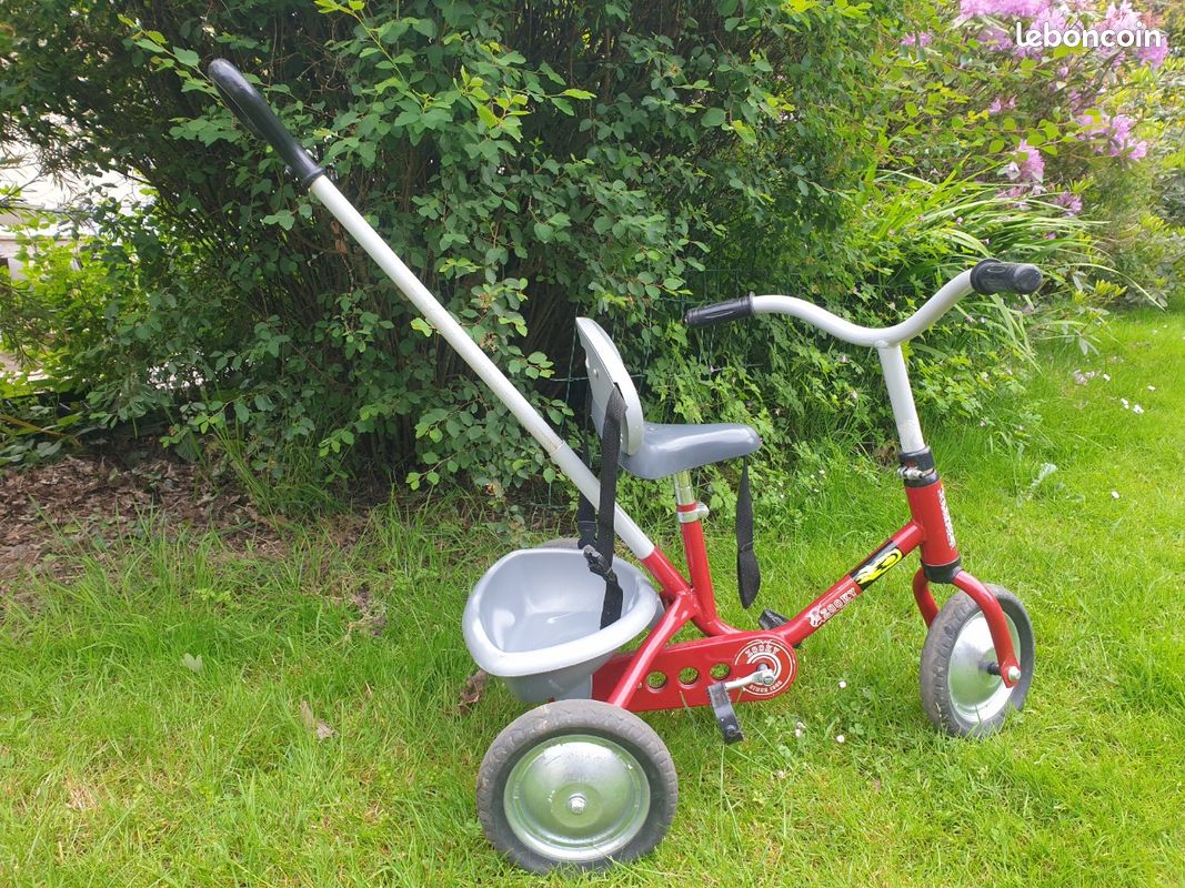 Tricycle smoby rouge (image 2)