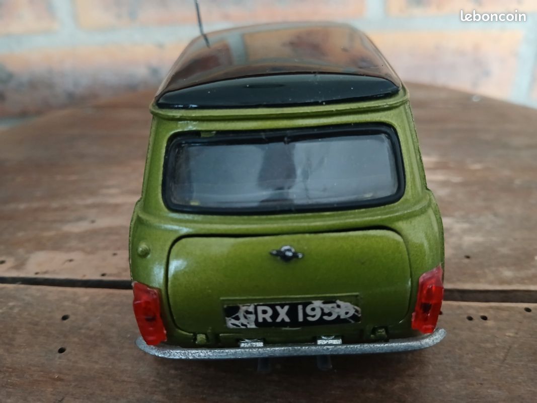 Miniature Polistil SB – Austin Mini Cooper Raid 582 – Échelle 1/25 – Sans Boîte