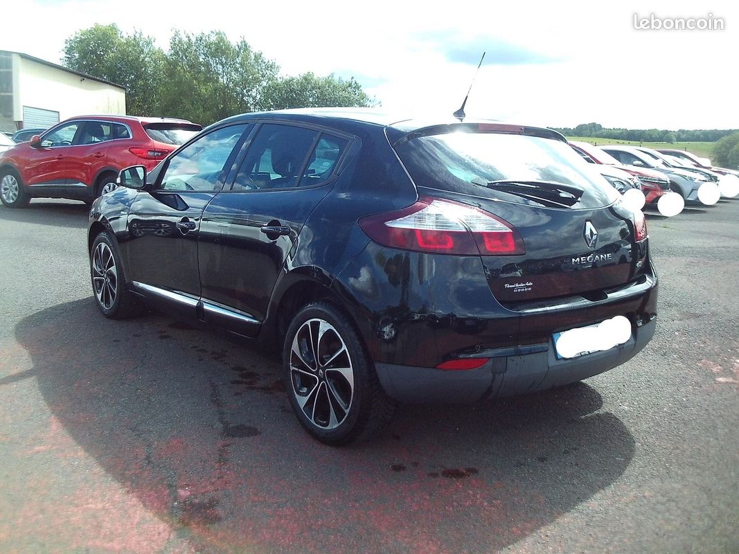 Renault MEGANE III 1.6 DCI 130CH BOSE BV6 5 PORTES (image 4)