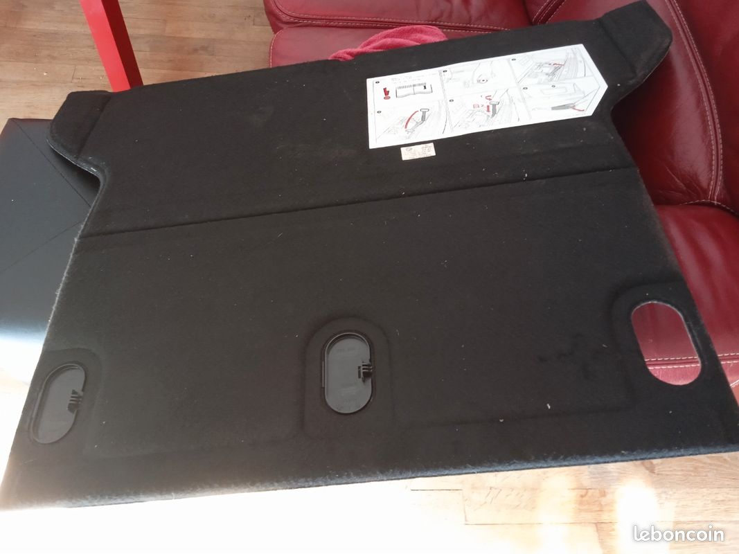 Tapis de coffre neuf pour BMW série 3 E46 Compact (image 1)