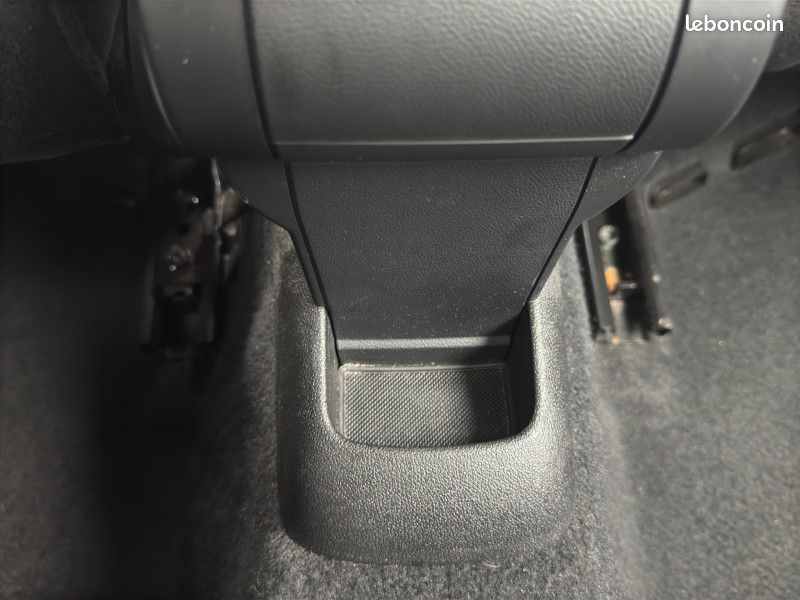 Audi A1 SPORTBACK 1.6 TDI 105CH FAP AMBITION à partir de 183,31/mois (image 36)