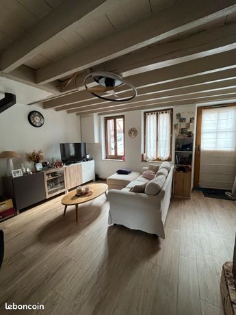 Maison de ville pleine de charme aux Authieux-sur-le-Port-Saint-Ouen