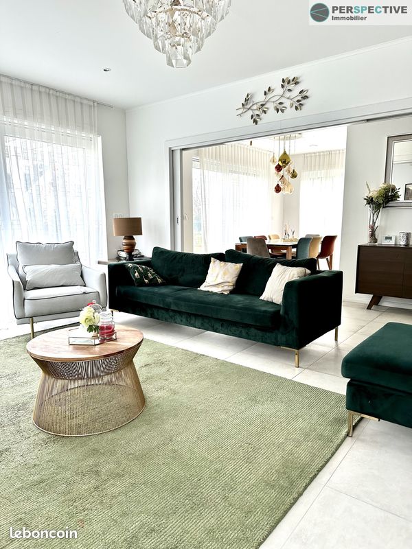 Maison 7 pièces 226 m² · à Saint-Genis-Pouilly · 226 m² · 949 000 €