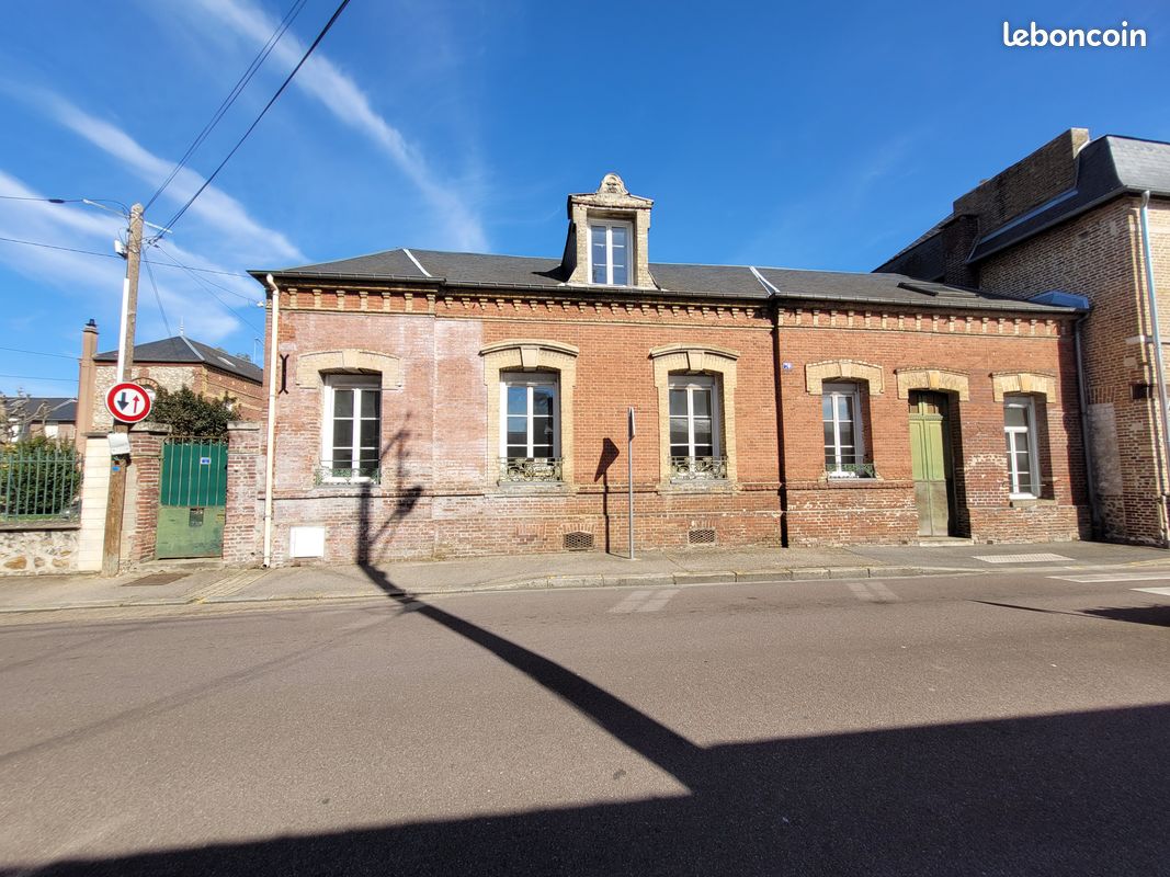 Maison 5 pièces 144 m² · à Caudebec-lès-Elbeuf · 144 m² · 150 000 €