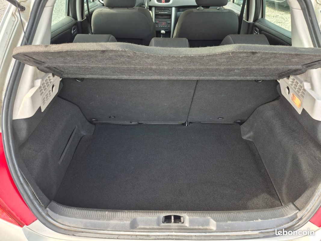 Peugeot 207 1.4 HDi 70 cv (image 8)